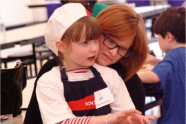 eliza_mommy_cook_0314